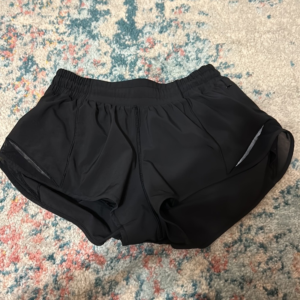 Hotty Hot Low-Rise Lined Short 2.5" size 6
